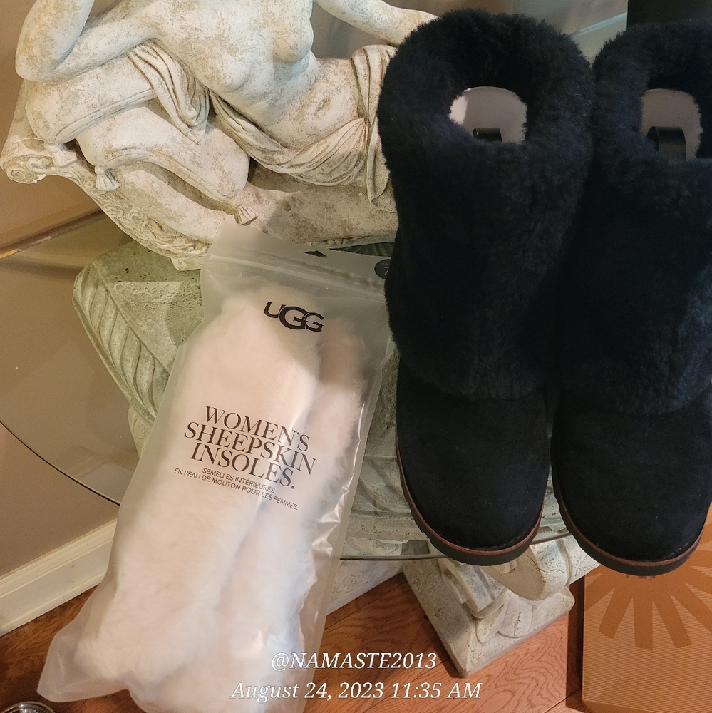 Ugg Maylin Sheepskin Sherpa Fur Boots in Black Size 7 #490 - Picture 16 of 16